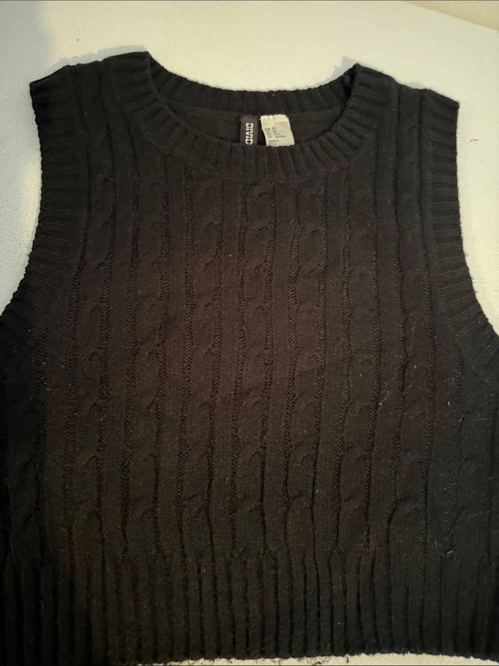 Cable-Knit Sleeveless Sweater Vest - Black Size XS 💐